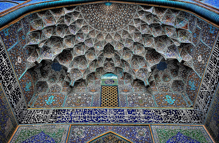 beautiful-mosque-ceiling-141__880