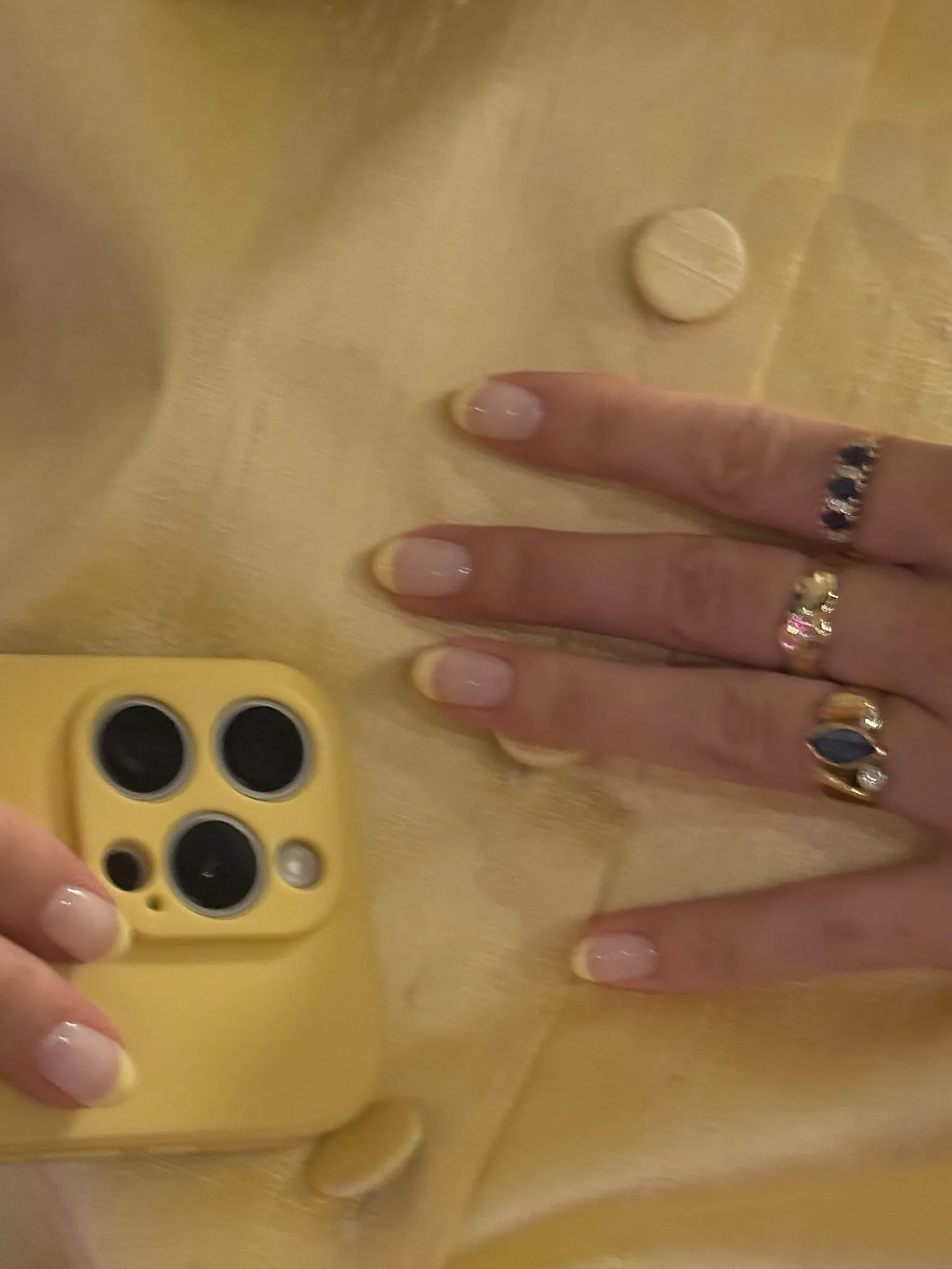 Butter yellow french tips 2026