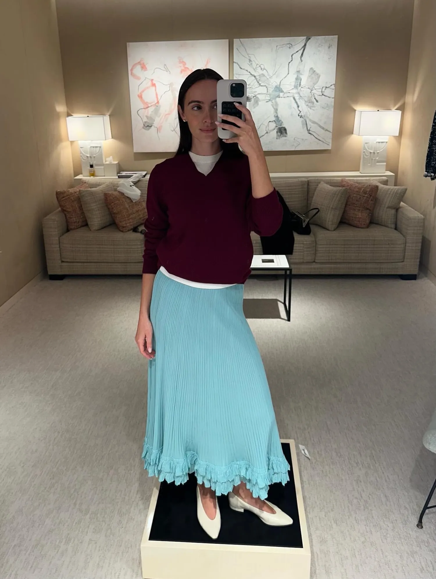 Glove pumps με midi φούστα elegant look